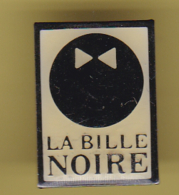 49929-pin's-la Bille Noire. Billard.smoking.. - Biliardo