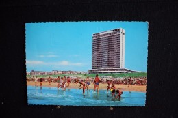W - 320 - Zandvoort - Strand Met Bouwes - Palace - Circulé197. - Zandvoort