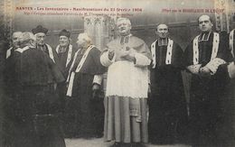 Nantes - Manifestations Du 22 Février 1906 Les Inventaires, Mgr L'Evêque Attendant M. L'Inspecteur - Carte Non Circulée - Demonstrations