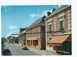 CPM  -  St Ouen  - Rue De La République   (Saint Ouen )  -Café Charcuterie - Saint Ouen