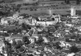 LE GRAND PRESSIGNY - Une Des Capitales De La Préhistoire - Le Château Et La Ville (vue Aérienne) - Le Grand-Pressigny