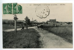 Freneuse Le Carrefour De La Croix (rare) - Freneuse