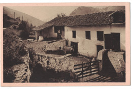 RARE Pyrenees Atlantiques 64 - BIDARRAY Une Ferme Non Loin Du Village (serie La Douce France) Vache Animal - Bidarray