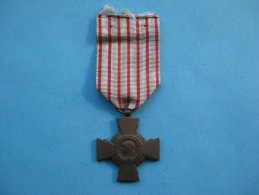 Médaille Croix Du Combattant   & - France