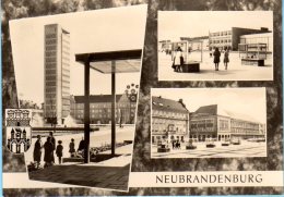 Neubrandenburg - S/w Haus Der Kultur & Bildung  HO Kaufhaus - Neubrandenburg