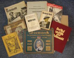 Politik Zeitungen Ab Ende 19tes Jh. Bis WK II Bücher U. A. Bismarck, Das Auf Und Ab Zur Weltmacht Lustige Blät - Other & Unclassified