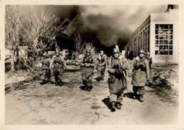 SS PK Zschäckel Im Brennenden Charkow 1943 WK II  Foto AK I-II - Unclassified