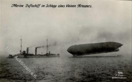 Ballon Marine Luftschiff Im Schlepp Eines Kleinen Kreuzers Foto AK I-II - Non Classés