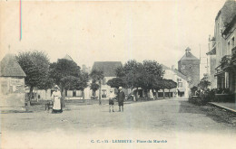 64 - PYRENEES ATLANTIQUES - Lembaye - Place Du Marché - Lembeye