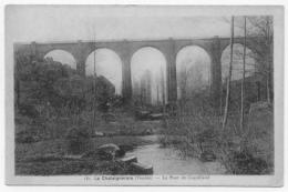 85 - LA CHATAIGNERAIE - LE PONT DE COQUILLAUD - La Chataigneraie