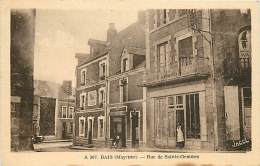 BAIS RUE DE SAINTE GEMMES - Bais