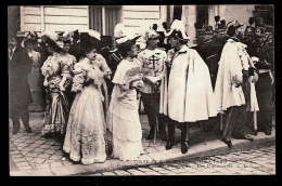 CPA ANCIENNE- FRANCE- RECEPTION D'ALPHONSE XIII A PARIS- DIPLOMATES DEVANT L'AMBASSADE D'ESPAGNE- COSTUMES- GROS PLAN - Empfänge