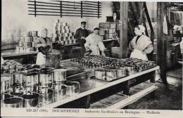 CPA Douarnenez Métier Pêche Industrie Sardines écrite - Douarnenez