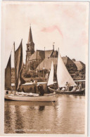 Ostseebad WUSTROW Im Hafen Segelboot Bemannt Aufgetakelt Fotokarte Ungelaufen - Fischland/Darss