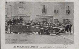 CPA LIMOGES Grèves Porcelaine Manifestation Troubles Circulé Politique Social - Limoges