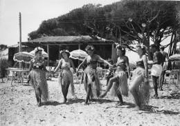 83-SAINT-TROPEZ- PLAGE DE PAMPELONNE, LIEUX DE DEBARQUEMENT DES TROUPES ALLIEES EN AOUT 44 , TAHITI BEACH - Saint-Tropez