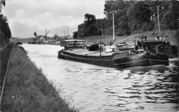 02-CHAUNY- CANAL DE ST QUINTIN RELIANT L'OISE A LA SAMBRE (PENICHE) - Chauny