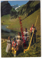 SUISSE - SEEILPSEE - ALPHORNBLASER MIT FAMILIE - JOUEUR DU COR DES ALPES AU LAC SE SEEALP - Au