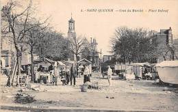 Saint Quentin       02     Place Babeuf. Le Marché - Saint Quentin