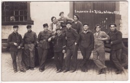 Carte Postale Photo Militaire Français BITCHE-BITSCH (Moselle) Groupe De Sodats En 1933 - Bitche