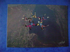 CPM SPORTS - PARACHUTISME -  PHOTO DE F. RICKARD - Paracaidismo