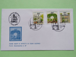 San Marino 2004 FDC Cover - Well Door Castle - Storia Postale