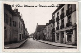 AUXONNE - LA RUE GUSTAVE NOBLEMAIRE - MAGASIN D ANTIQUITES ET COIFFEUR - POUR POMMARD - COTE D OR - CPSM - Auxonne