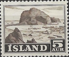 ICELAND 1950 Vestmannaeyjar Harbour - 5a. - Brown MNH - Nuevos