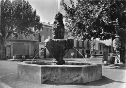 VAUCLUSE  84  PERNES LES FONTAINES  LA FONTAINE VILLENEUVE - Pernes Les Fontaines