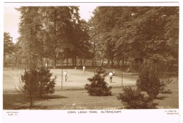 RB 1113 - Real Photo Postcard - Playing Tennis - John Leigh Park Altricham Near Manchester - Lancashire - Altri