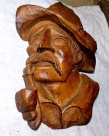 SCULPTURE A ACCROCHER EN BOIS TÈTE Portrait De VIEL HOMME A LA PIPE TBE - Holz