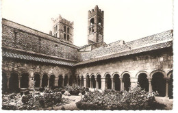 ELNE - Le Cloître Et Ses Clochers - Photo Véritable - Elne