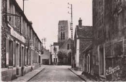 CPSM 9X14 . SAINT FARGEAU (77) Rue Rémusat ( Restaurant - Epicerie " La Bonne Auberge" / Boucherie-Charcuterie ) - Saint Fargeau Ponthierry