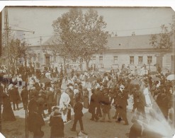 Photo No CPA HONGRIE Campagne D'Orient Budapest ? Procession Fête-Dieu Passant Devant L'Hôpital - Hungría