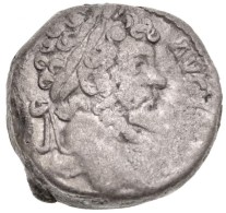Római Birodalom / Róma / Septimius Severus 197-198. Denár Ag (3,16g) T:2-,3
Roman Empire /... - Unclassified