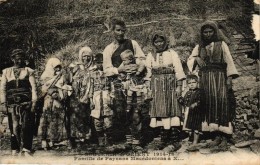 ** T2 Famille De Paysans Macédoniens á X... / Macedonian Family, Folklore - Ohne Zuordnung