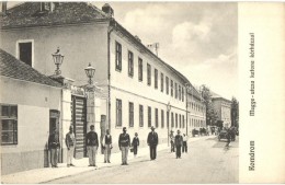 ** T3 Komárom, Komárno; Megye Utca, Katonai Kórház / Street, Military Hospital (small... - Ohne Zuordnung