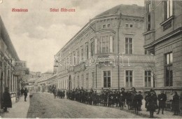 T3 Komárom, Komárno; Jókai Mór Utca, Dohánybolt / Street, Tobacco Shop (EB) - Ohne Zuordnung