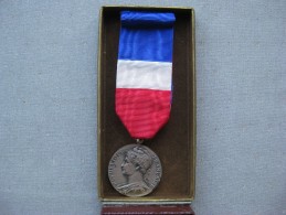 Médaille D'argent Du Ministère Du Travail  & - France