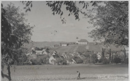 WILCHINGEN → Bauer An Der Arbeit Auf Dem Feld Mit Wilchingen Im Hintergrund, Ca.1940 - Andere & Zonder Classificatie