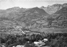 74-SALLANCHES- VUE GENERALE ET LA CHAÎNE DEZS ARAVIS - Sallanches