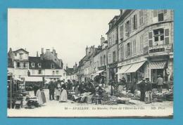 CPA 94 - Métier Marchands Ambulants Marché Place De L'Hôtel De Ville AVALLON 89 - Avallon