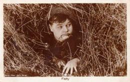 CINÉMA ANCIEN : FATTY / ROSCOE CONKLING ARBUCKLE - CARTE VRAIE PHOTO ~ 1920 -´30 - ROSS VERLAG (u-785) - Acteurs