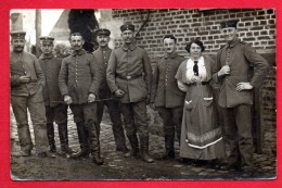 Carte-photo. Soldats Allemands. Feldpost Der 54. Infanterie Division. 1916 - Regimente