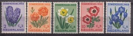 Netherlands Flowers 1953 Mi#607-611 Mint Never Hinged - Neufs