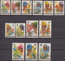 Guinea Flowers 1966 Mi#368-380 Mint Never Hinged - Guinea (1958-...)