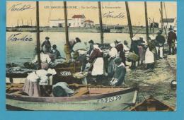 CPA Métier Marins Pêcheurs Sur Les Cales De La Poissonnerie LES SABLES D'OLONNE 85 - Sables D'Olonne