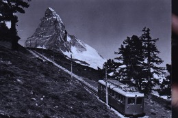 ZERMATT SCHNELLTRIEZBWAG - Matt