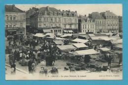 CPA 9 - Métier Marchands Ambulants Le Marché Place Travost CHOLET 49 - Cholet