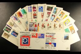 1964-99 FIRST DAY COVER COLLECTION Presented Chronologically In A Small Box. A Highly Complete Run Of The Period... - Gibraltar